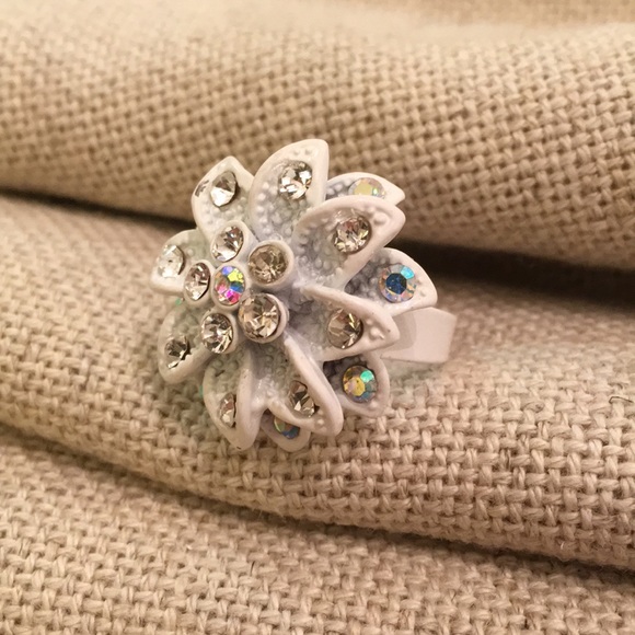 Vintage White Flower Enamel & Rhinestone Adjustable Ring - Picture 8 of 15